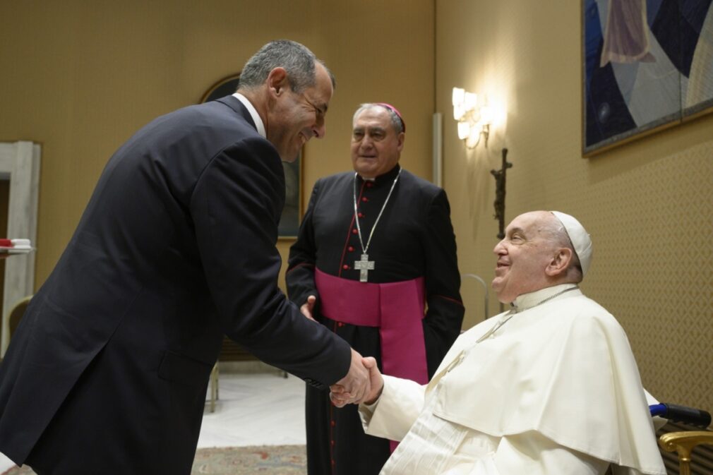 coviran-papa-francisco