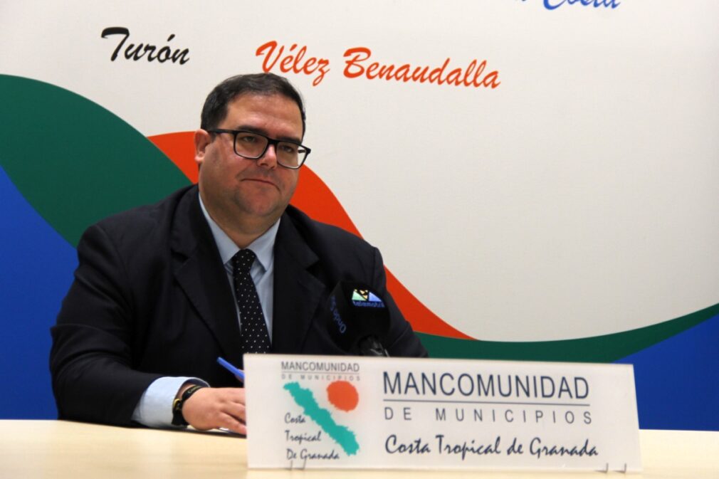 Imagen del presidente de la Mancomunidad de Municipios de la Costa Tropical, Rafael Caballero | Foto: Gabinete