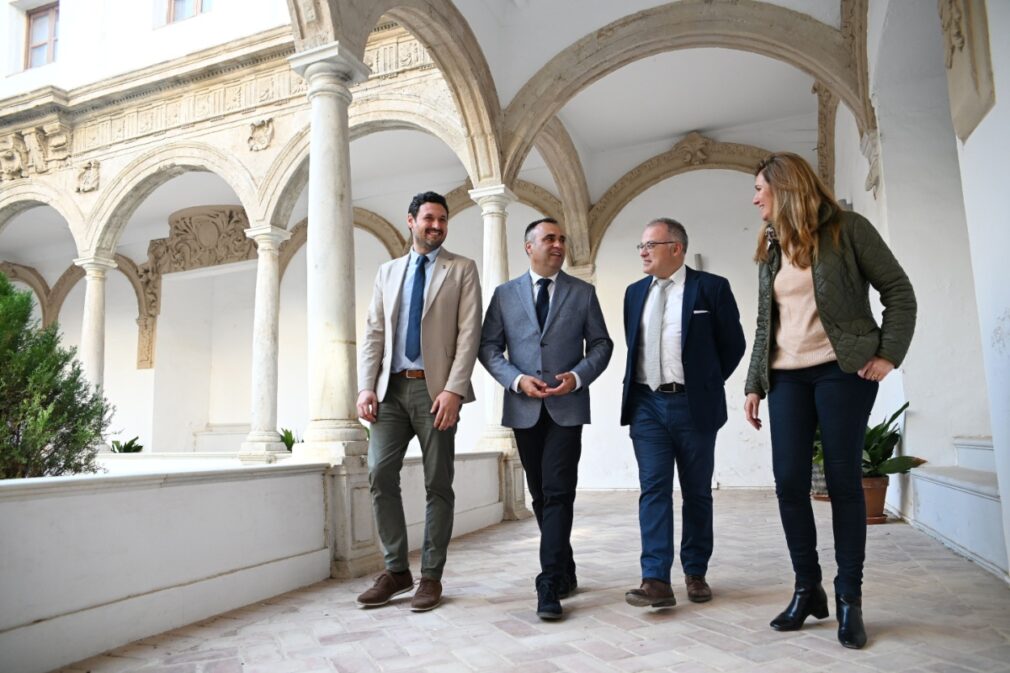 Visita del presidente de la Diputación de Granada, Francis Rodríguez, al edificio Dengra