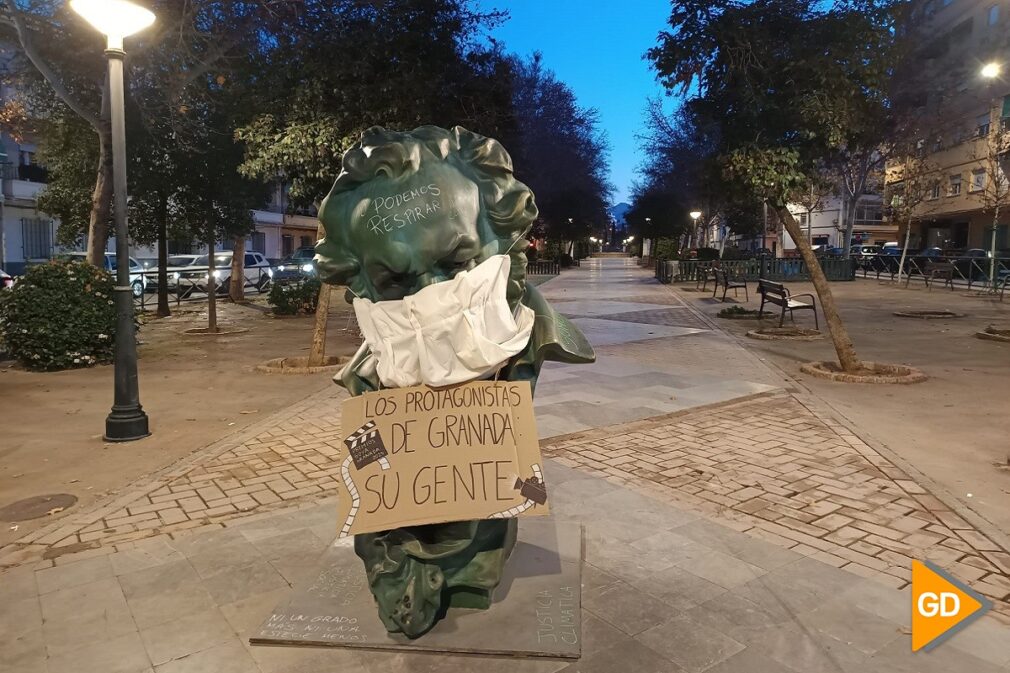 estatuilla goya vandalizado chana - foto maria jose ramirez