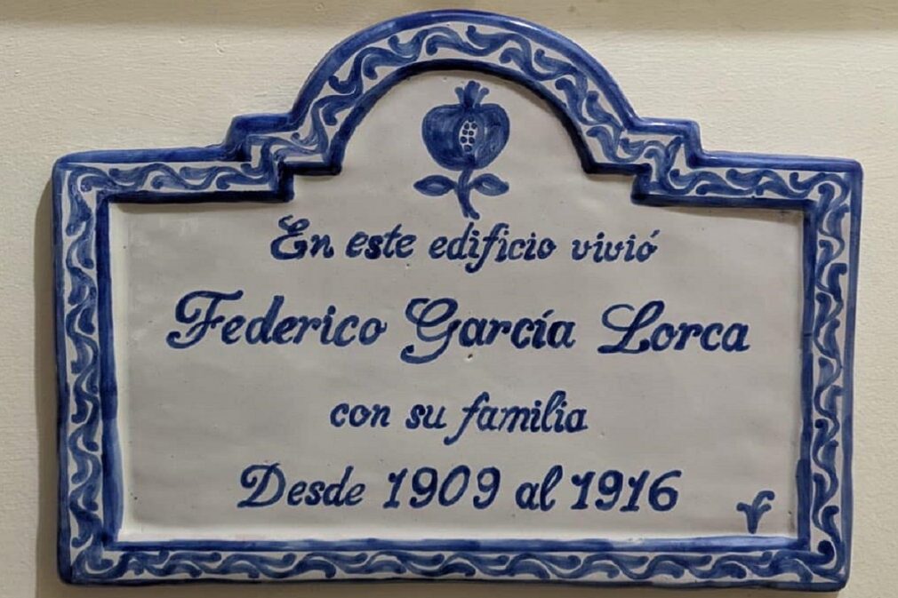 placa casa federicoa garcia lorca acera del darro 50