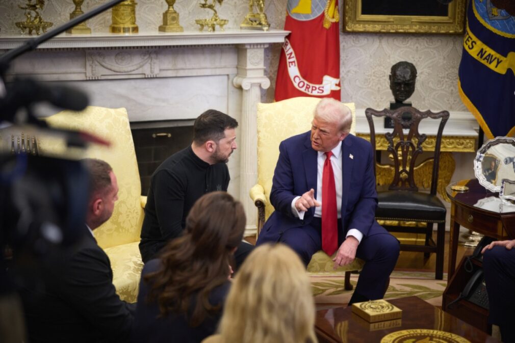 Imagen del presidente de EEUU, Donald Trump, y su homólogo ucraniano, Volodimir Zelenski, en el Despacho Oval | Foto: EP / Contacto / Pool / Ukrainian Presidentia