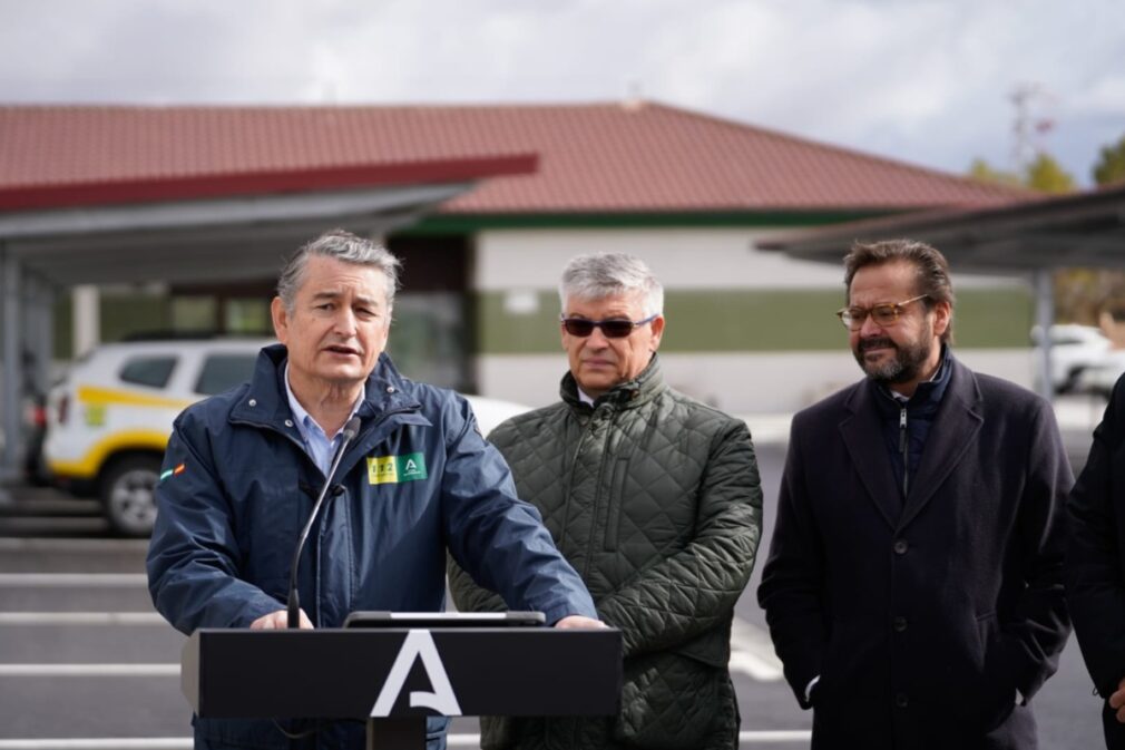 Sanz inaugura el Cedefo en Hernán-Valle, Guadix