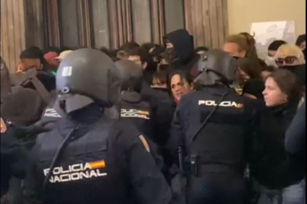 Detención escrache Macarena Olona